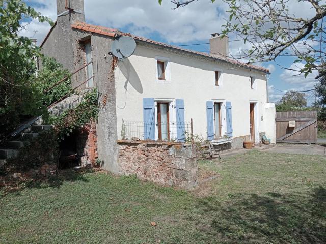 Maison indépendante avec un potentiel énorme 78m² Moutiers sous Argenton