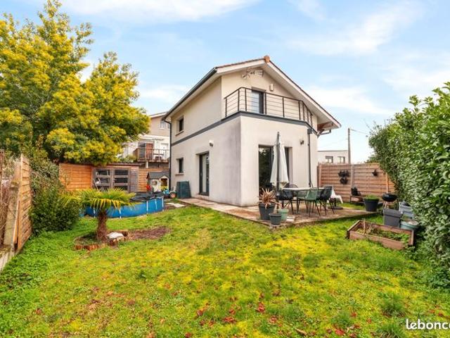 Maison indépendante contemporaine 74 m2