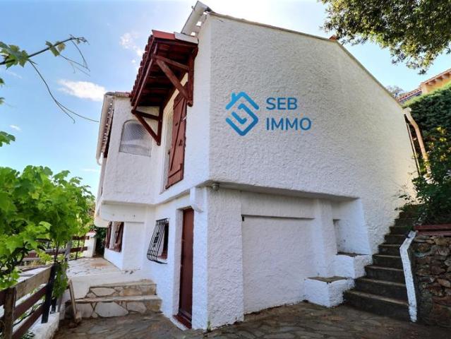 Maison indépendante en copropriété dans quartier résidenciel