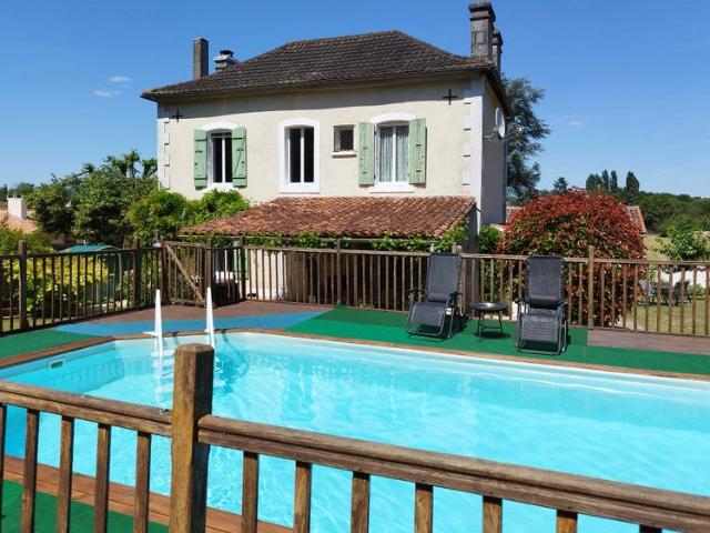 Maison Indépendante Près de Chef Boutonne Deux Sèvres, 3 C. 161m² Lorigné