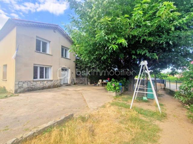 Maison indépendante sur terrain de 800 m² – Quintenas