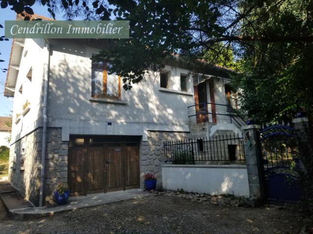 Maison indépendante sur sous sol avec 2 chambres sur une par