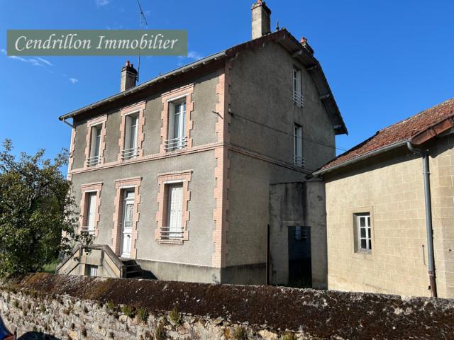 Maison indépendante 182 m2 habitables 5 chambres garag