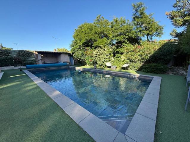 Maison individuelle Meublée quatre chambres avec piscine