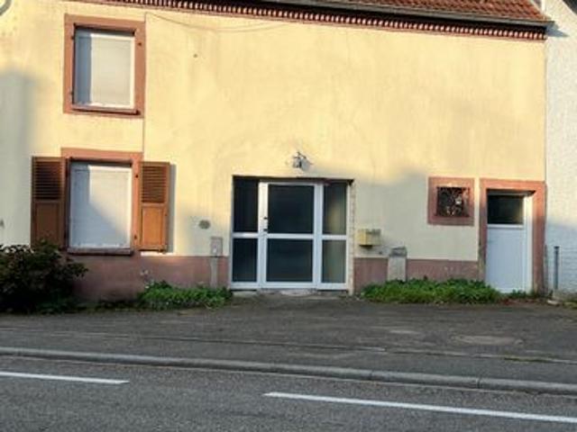 Maison individuelle mitoyenne 2 côtés d'environ 106m2 sur un terrain de 328m2 située à KESKASTEL