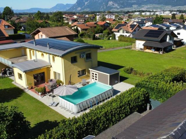 Maison individuelle avec annexe habitable à Collombey