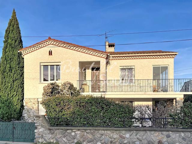 Maison Individuelle Avec Appartement Indépendant, Ceret 157m² Céret