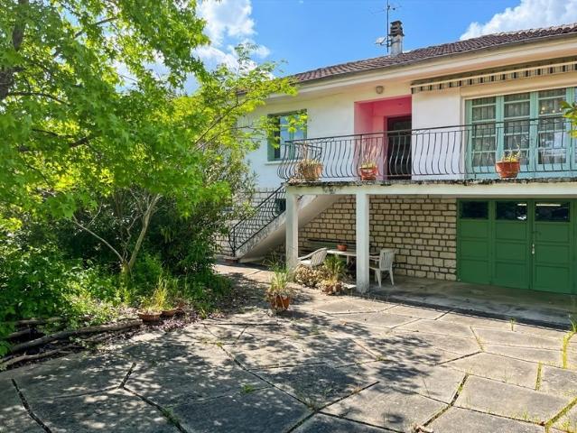 Maison individuelle avec garage et jardin proche du centre v. 141m² Saint Clar