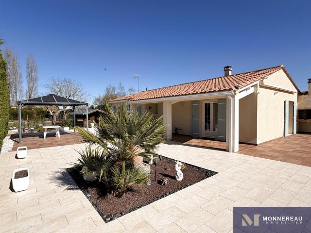 Maison Individuelle Avec Grand Garage Et Jardin 118m² Clam
