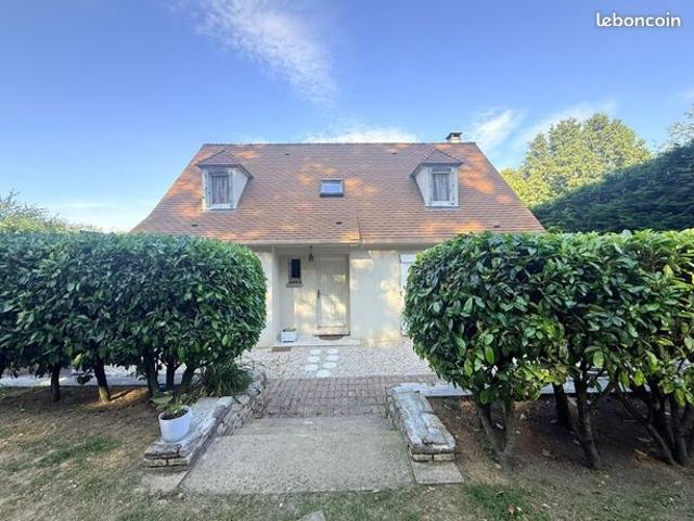 maison individuelle avec grand terrain –ESBLY 77450