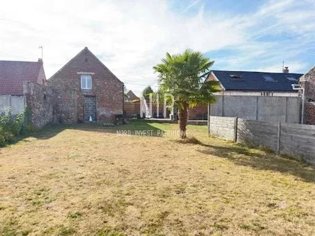 Maison individuelle avec fort potentiel et beau jardin