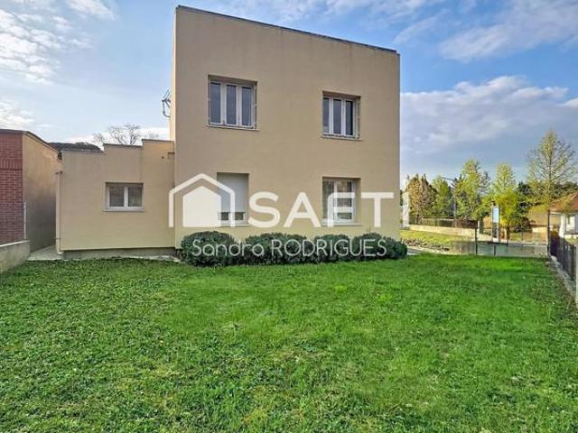 Maison individuelle avec jardin proche de l'axe Saint Quentin /Laon et à 3 min de l'A26