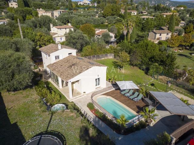 Maison individuelle avec piscine, jacuzzi et proche du villa. 149m² Le Rouret