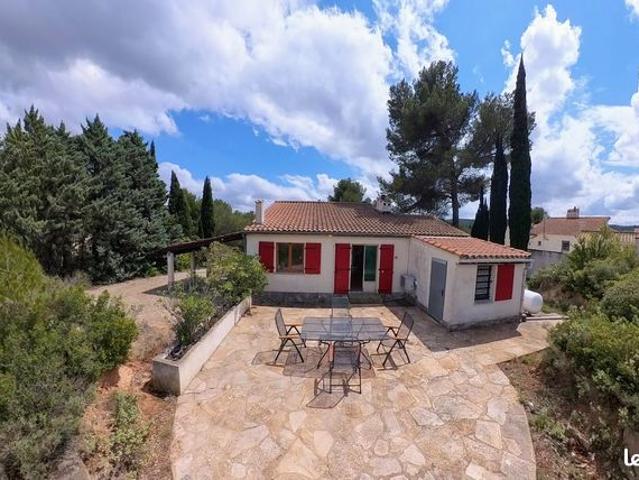 Maison individuelle avec vue et jardin 1005 m² à Pouzols