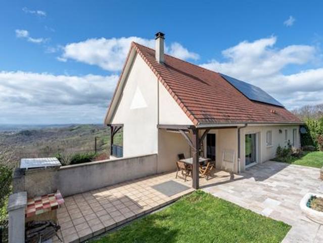Maison individuelle avec vue exceptionnelle, piscine et studio indépendant