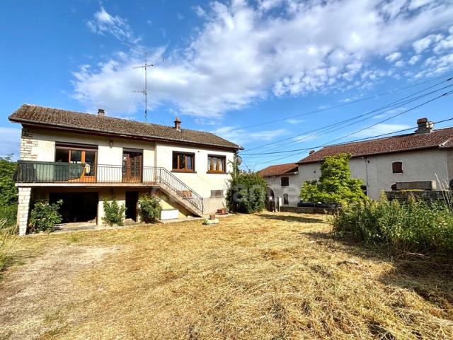 Maison individuelle à rénover de 99 m² avec sous sol et grand terrain à Crépey 54170