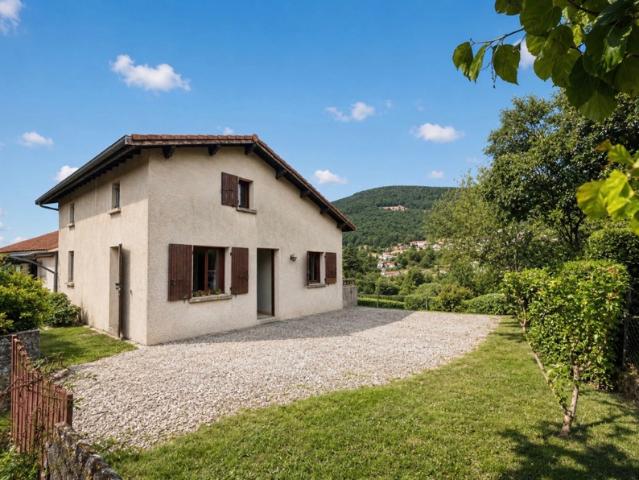 Maison individuelle à vendre à SATILLIEU avec belle vue déga