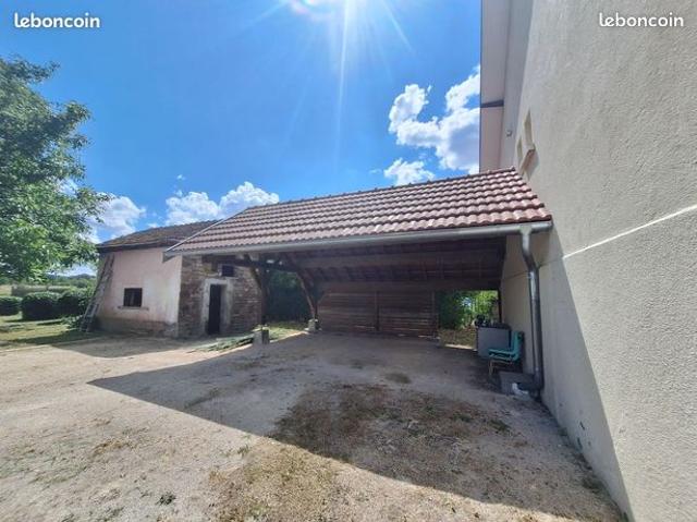 Maison individuelle + carport & terrain