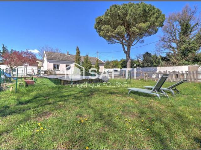 Maison individuelle de PLAIN PIED avec dépendances Terrain de 1 537 m²