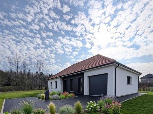 Maison individuelle de plain pied avec garage