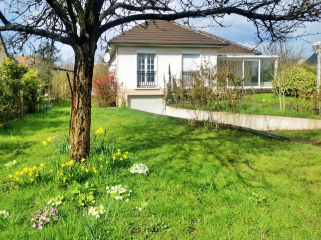 MAISON INDIVIDUELLE DE PLAIN PIED avec sous sol total sur 10
