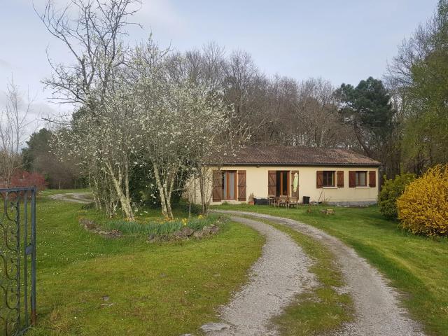Maison Individuelle de type 4 de 103 m² env. sur 2000 m2 env. de