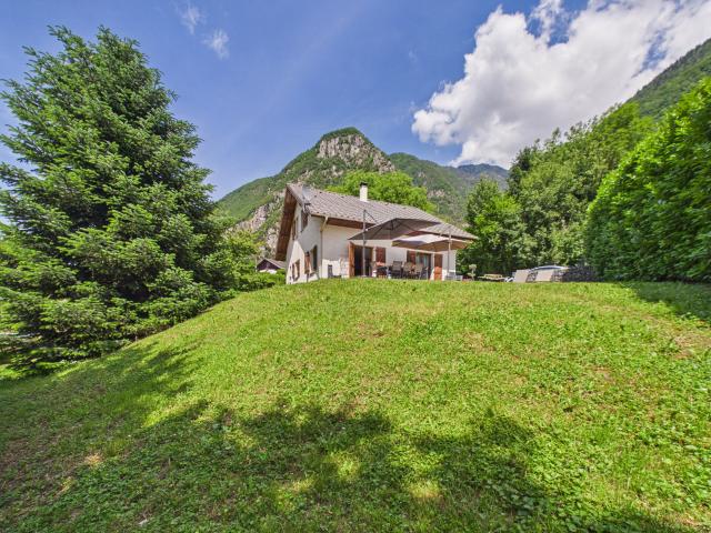 Maison individuelle de type 5 secteur calme et arboré Épierre 128 m2