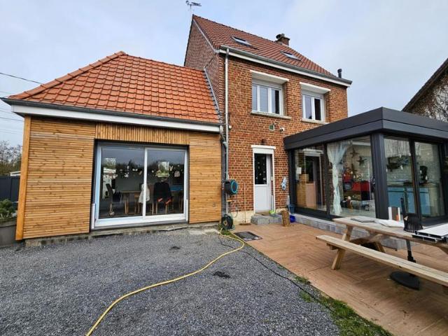 Maison individuelle et sa dépendance