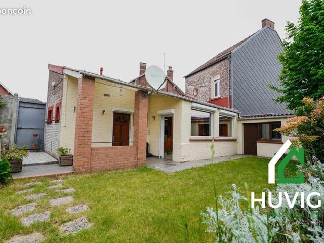 Maison individuelle et ses 3 garages