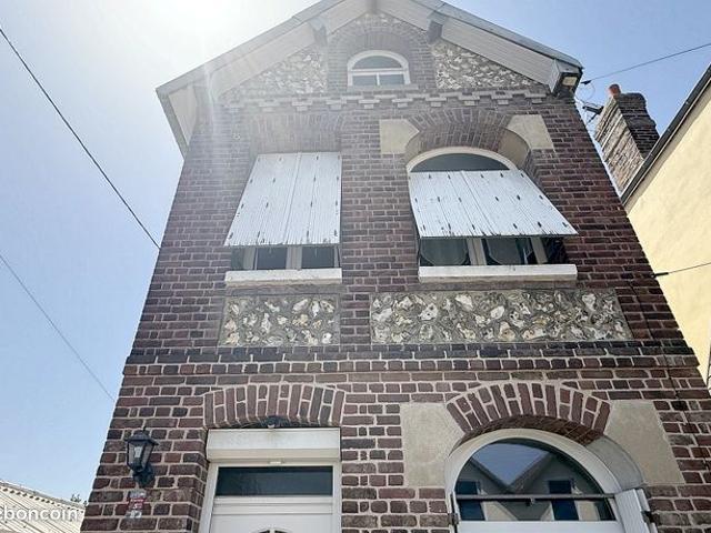 Maison individuelle en briques et silex de 75m² avec jardin