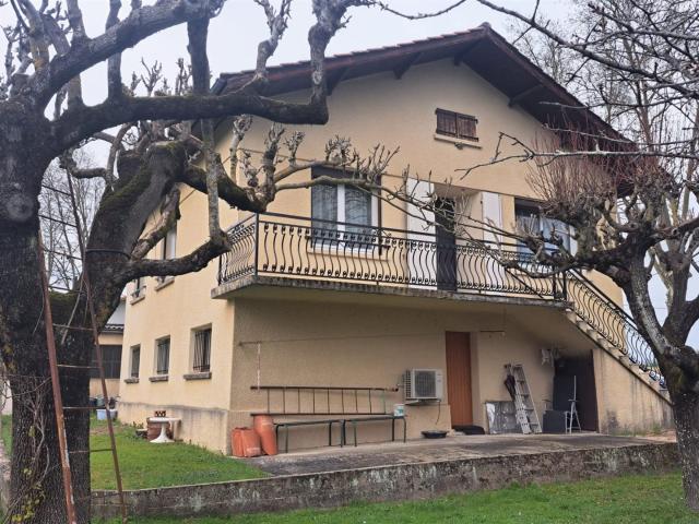 Maison individuelle F4 Tbe + dépendances sur 2848m2 de terra. 129m² Caussade
