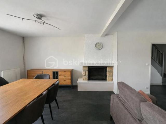 Maison individuelle impasse semi plain pied 4 chambres garage