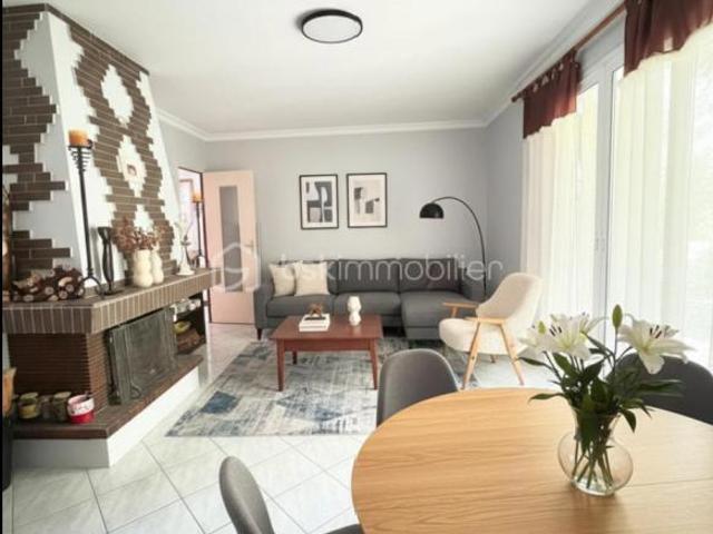 Maison individuelle plain pied – 77 m² habitables – Terrain arboré de 2 200 m²