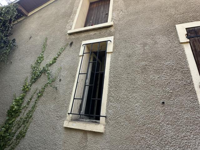 Maison individuelle plain pied avec garage, atelier et jardi
