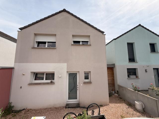 Maison individuelle récente avec jardin WALBACH