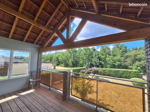 Maison individuelle, rénové + carport & terrain