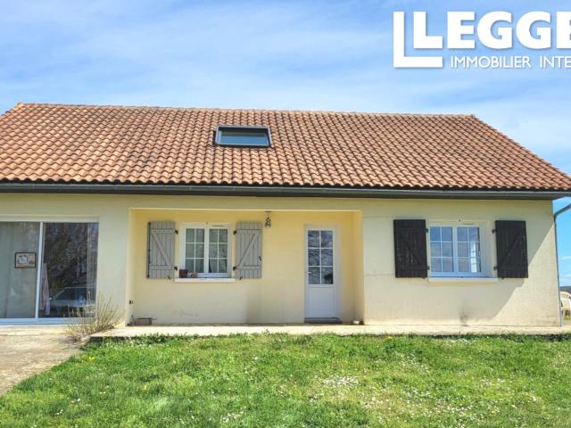 Maison individuelle rénovée, au calme, à la compagne avec une très belle vue, jardin clos et annexe