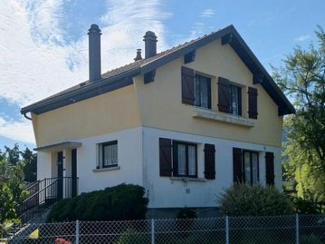 Maison individuelle sur grand terrain, à Celles sur Plaine
