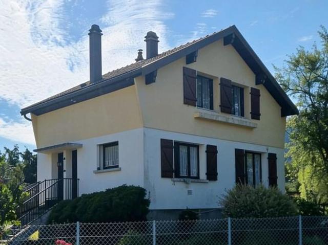 Maison individuelle sur grand terrain, à Celles sur Plaine
