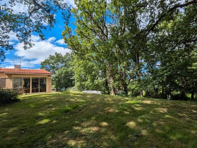 Maison individuelle T4, grand sous sol, terrain 2000m²