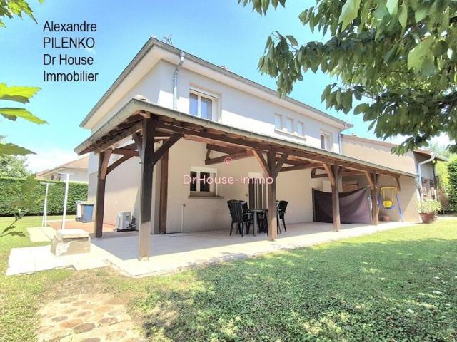 Maison individuelle T6 150m2 garage grand véhicule