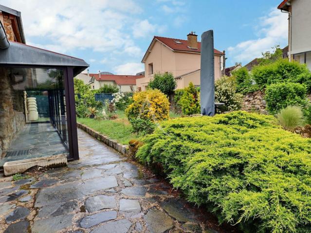 Maison individuelle type longère 80 m2 + jardin