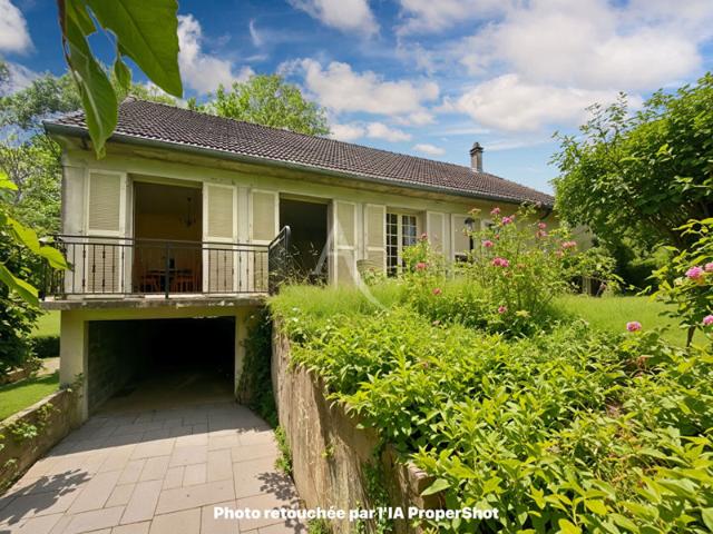Maison Individuelle Vauréal village avec 4 chambres sus sol terrain de plus de 1200 m2