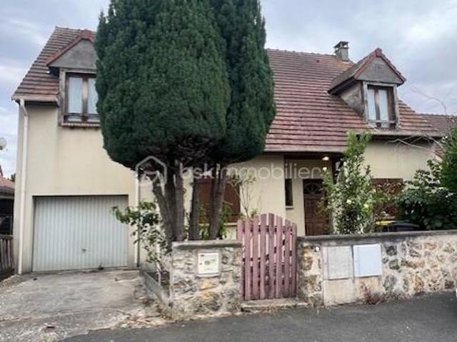 MAISON INDIVIDUELLE 165 m² 5 CHAMBRES GARAGE SOUS SOL 718m2 TERRAIN