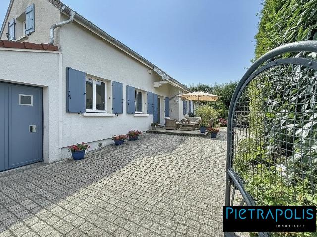 Maison individuelle 168 m² surface utile Terrain 500 m² 168m² Vaulx en Velin