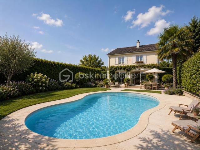Maison individuelle 180 m2 5 chambres terrain 546 m2 piscine et Golf