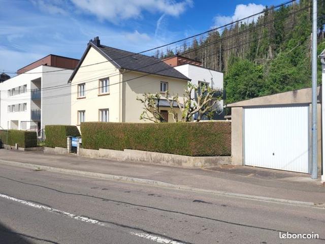 Maison individuelle 112m² sur sous sol complet, 3 chambres, balcon, terrasse, jardin et dépendance