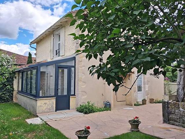 Maison individuelle 1 chambre meublée avec jardin Villefagnan 16240
