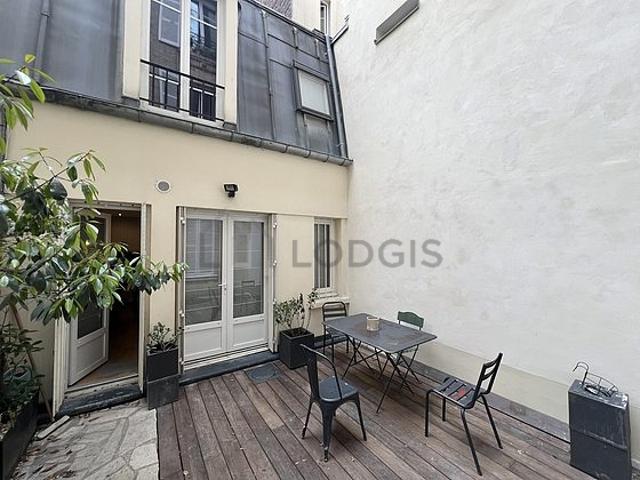 Maison individuelle 1 chambre meublée avec terrasse Batignolles Paris 17°