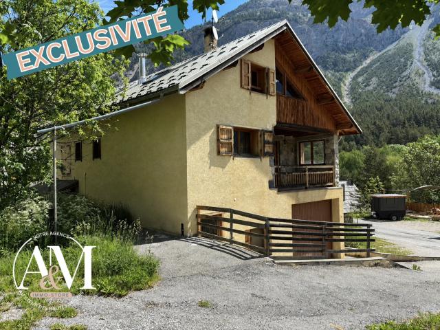 Maison individuelle: 2 logements et garage
